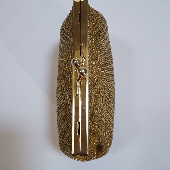 EVENING BAG 1970s HAND BEADED GOLD + CONVERTIBLE SHOULDER SNAKE CHAIN NWOT MINT - Picture 6 of 14